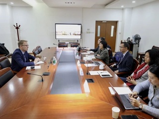 活动回顾|欧盟驻华代表团政务、媒体与信息处处长史明宽先生到访捷克论坛